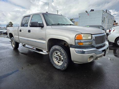Used 2005 GMC Sierra 2500 SLT w/ Heavy-Duty Power Package image 5