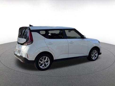 Used 2025 Kia Soul LX w/ LX Technology Package image 14