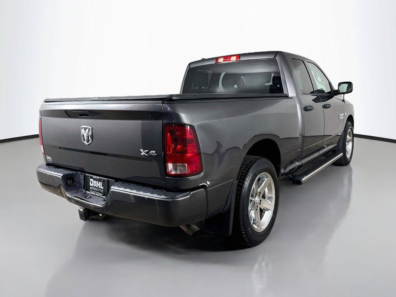 Used 2018 RAM 1500 Express w/ Express Value Package AWD/4WD image 12