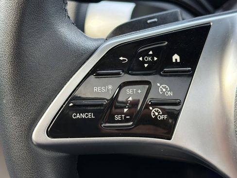 Certified 2025 Mercedes-Benz GLB 250 image 27