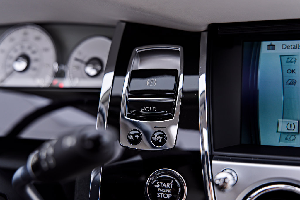 Used 2016 Rolls-Royce Ghost RWD image 72
