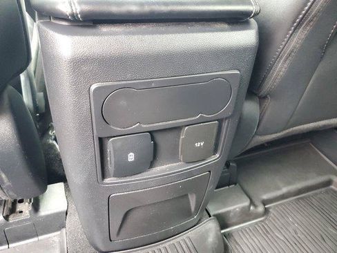 Used 2024 Ford Explorer XLT w/ Equipment Group 202A AWD/4WD image 18