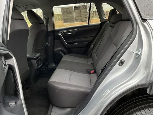 Used 2024 Toyota RAV4 XLE image 29