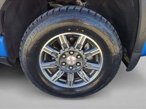 Used 2024 GMC Sierra 1500 AT4 w/ Technology Package image 24