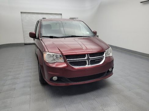 Used 2018 Dodge Grand Caravan SXT FWD image 14