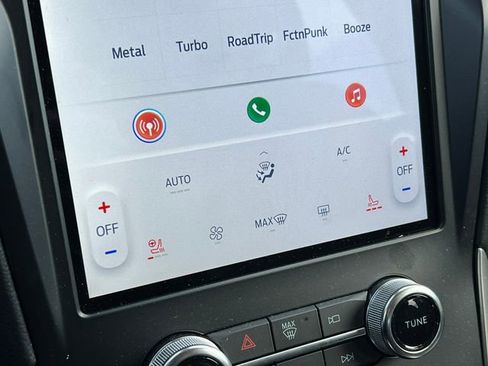 Certified 2024 Ford Edge SEL w/ Convenience Package image 8