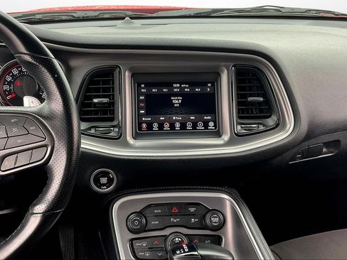 Used 2022 Dodge Challenger GT image 6