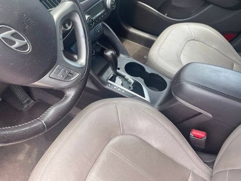 Used 2010 Hyundai Tucson Limited AWD/4WD image 23