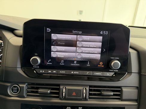 Used 2024 Nissan Pathfinder S image 20