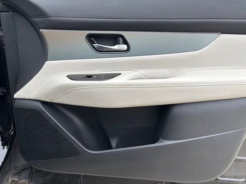 Used 2025 Nissan Murano SL image 15