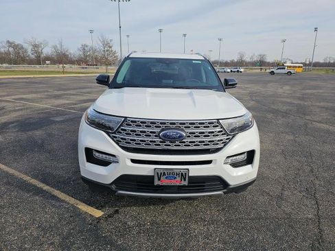 Certified 2022 Ford Explorer Limited w/ Limited Technology Package image 2