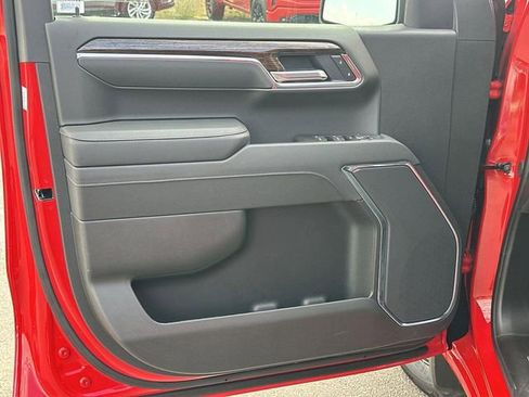 New 2026 GMC Sierra 1500 Elevation w/ LPO, Elevation Black Package image 19