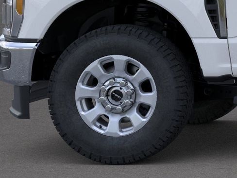 New 2025 Ford F350 XLT w/ FX4 Off-Road Package AWD/4WD image 19