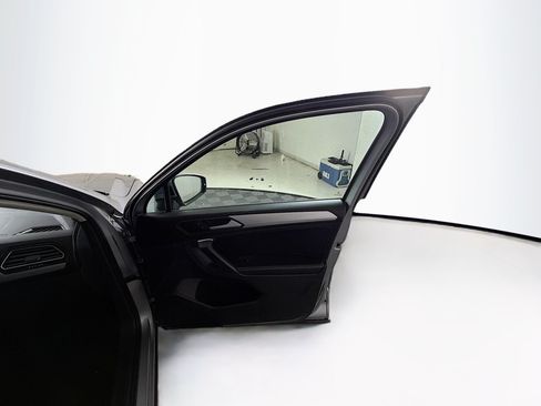 Used 2024 Volkswagen Tiguan S FWD image 31