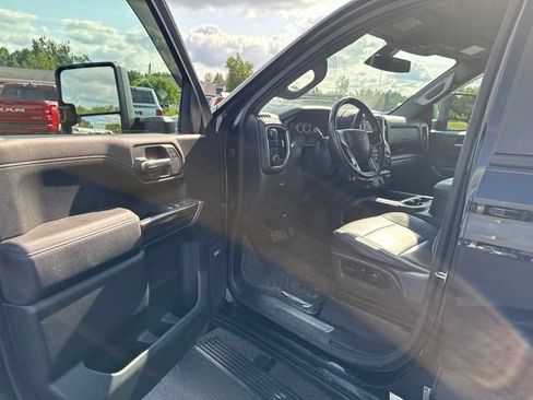 Used 2021 Chevrolet Silverado 1500 LT Trail Boss w/ Convenience Package II AWD/4WD image 12