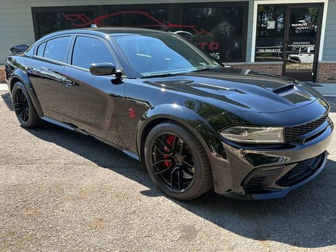 Used 2023 Dodge Charger SRT Hellcat RWD image 3