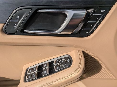 Used 2022 Porsche Macan GTS image 11