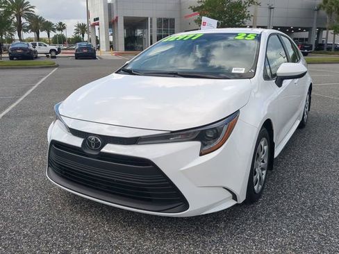 Certified 2025 Toyota Corolla LE image 8
