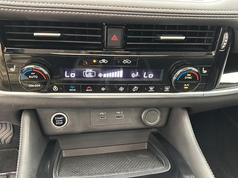 Used 2023 Nissan Rogue SL w/ SL Premium Package AWD/4WD image 19
