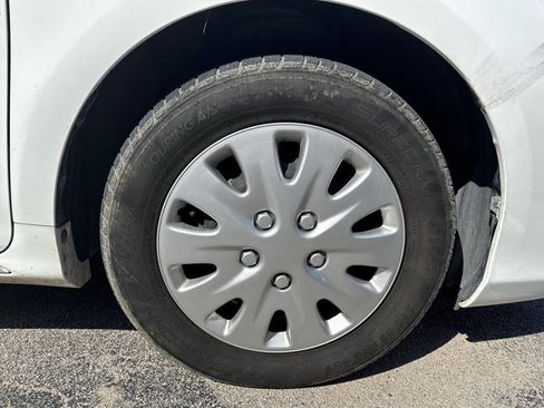 Used 2012 Toyota Camry LE image 18