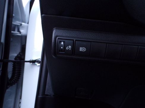 Used 2025 Toyota Corolla LE image 13