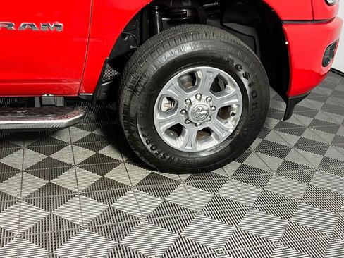 Used 2024 RAM 2500 Big Horn w/ Sport Appearance Package image 13