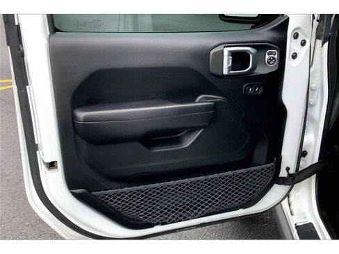 Used 2018 Jeep Wrangler Unlimited Sport S image 23