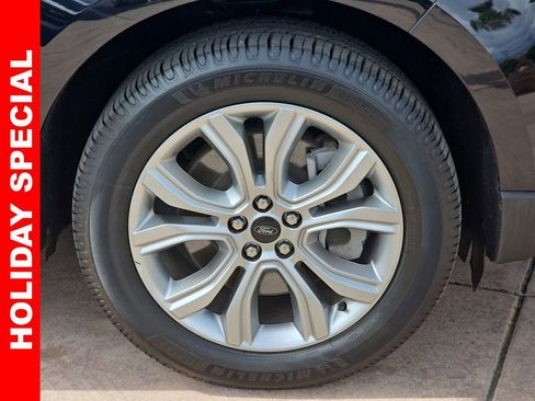 Used 2023 Ford Edge Titanium image 38