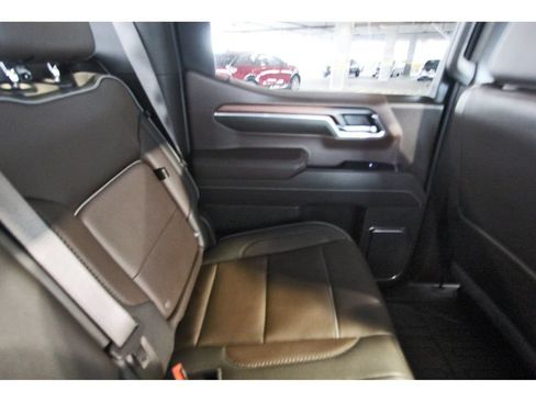 Used 2024 GMC Sierra 1500 Denali AWD/4WD image 15