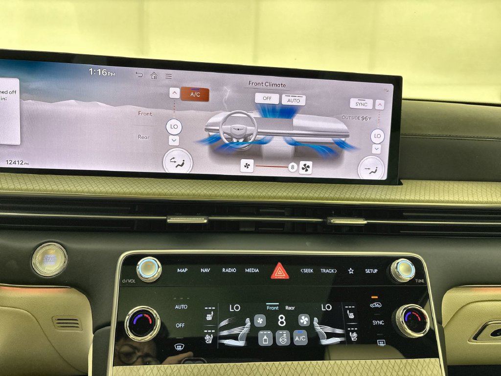 Used 2025 Genesis GV80 3.5T Prestige AWD/4WD image 17