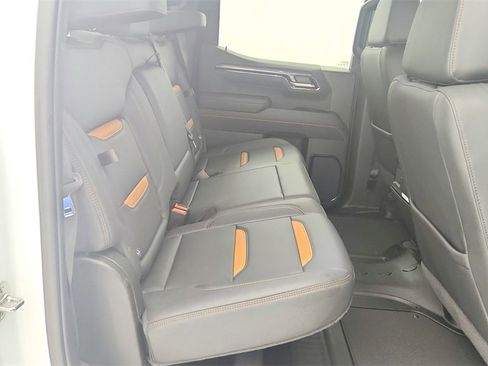 Used 2025 GMC Sierra 1500 AT4 w/ AT4 Premium Package image 32