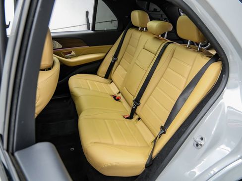 Used 2024 Mercedes-Benz GLE 450 4MATIC image 39