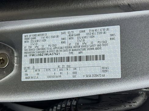 Certified 2021 Ford Escape SE image 29