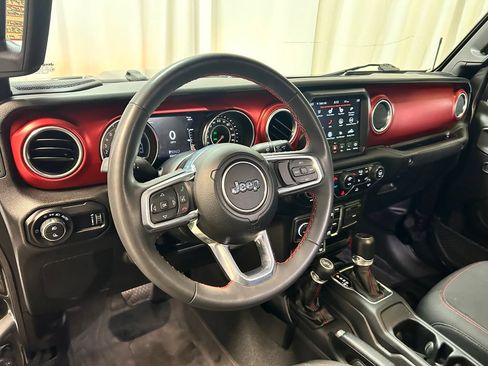 Used 2023 Jeep Gladiator Rubicon w/ Cold Weather Group AWD/4WD image 2
