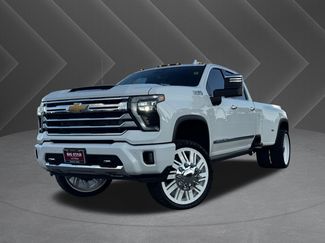 Used 2025 Chevrolet Silverado 3500 High Country w/ High Country Premium Package AWD/4WD video 2
