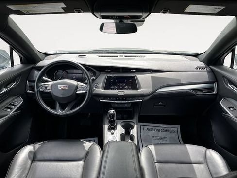 Used 2023 Cadillac XT4 Premium Luxury AWD/4WD image 10