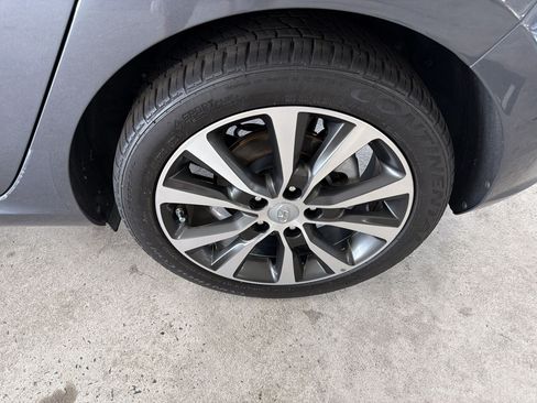 Used 2018 Hyundai Elantra GT FWD image 10
