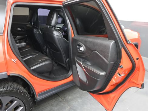Used 2021 Jeep Cherokee Latitude Lux 80th Anniv w/ Quick Order Package 26U 80TH AWD/4WD image 12