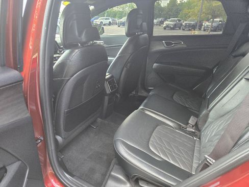 Used 2025 Kia Sportage X-Line AWD/4WD image 23