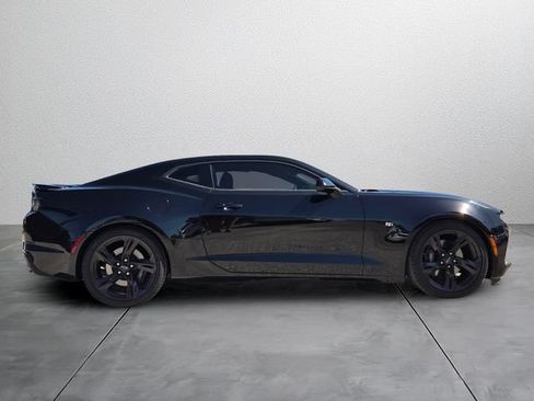 Used 2020 Chevrolet Camaro SS RWD image 5