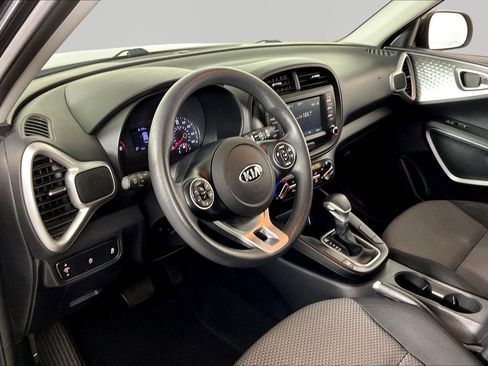 Used 2021 Kia Soul LX FWD image 16