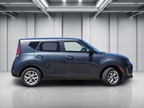 Certified 2024 Kia Soul LX w/ Option Group 015 FWD image 3