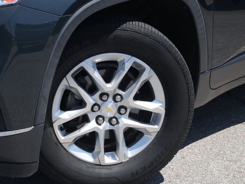 Used 2018 Chevrolet Traverse LT AWD/4WD image 9