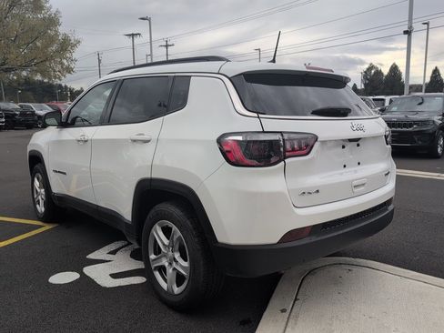 Used 2023 Jeep Compass Latitude w/ Convenience Group image 5