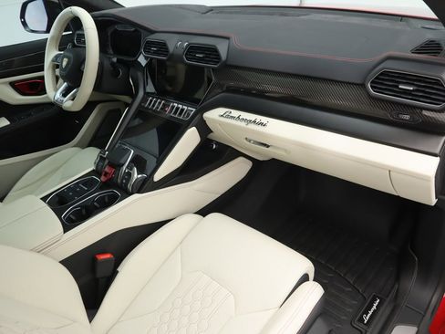 Used 2024 Lamborghini Urus S image 18