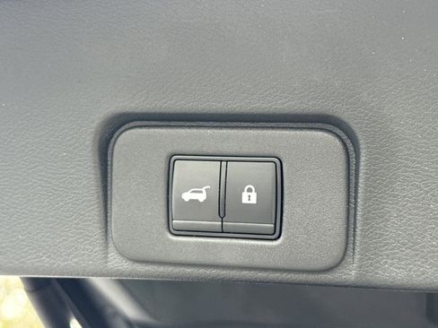 Certified 2023 Nissan Rogue Platinum w/ Platinum Premium Package image 19