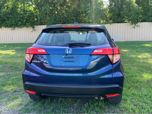 Used 2017 Honda HR-V LX image 6