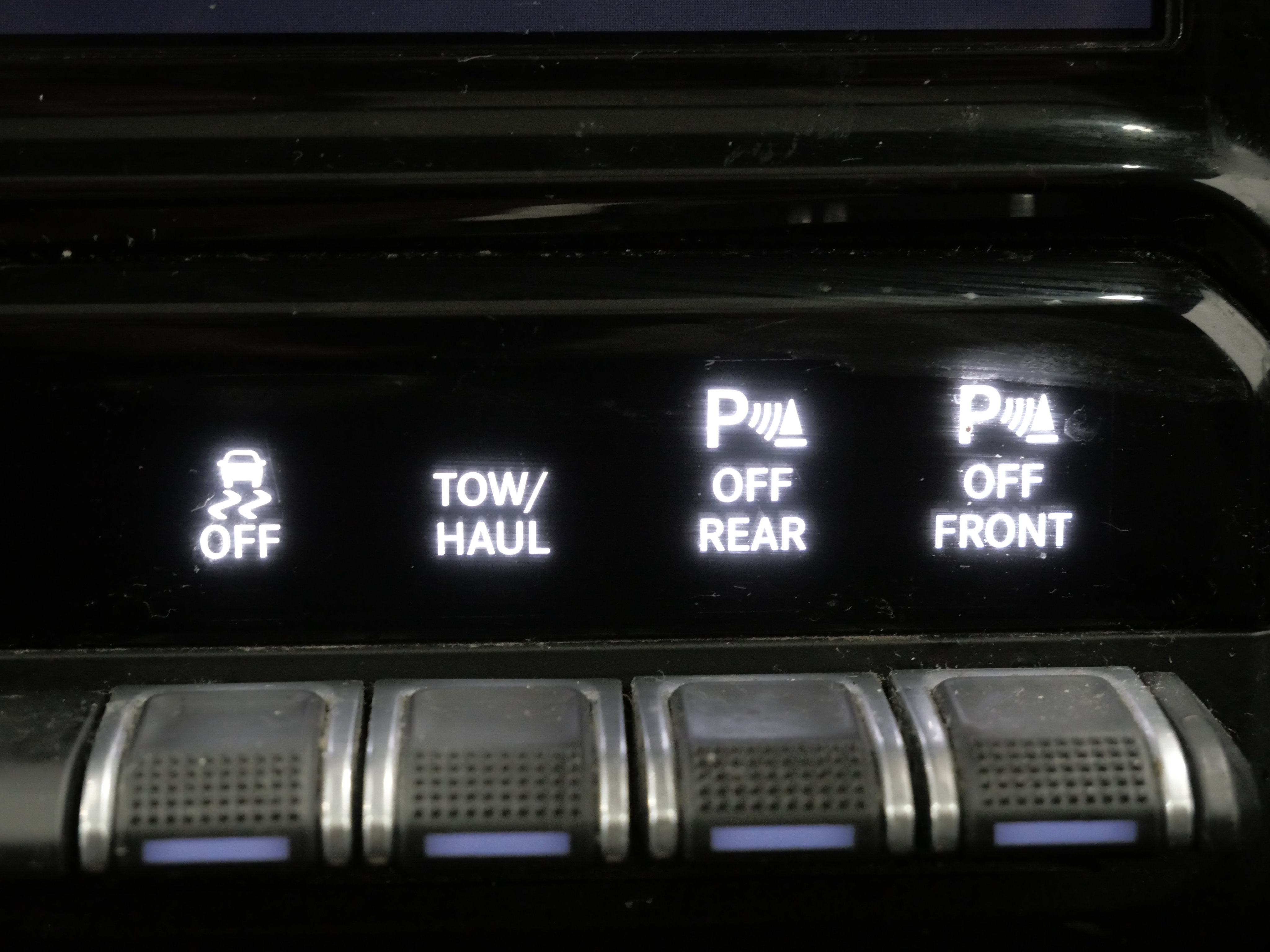 Used 2023 RAM 1500 Laramie AWD/4WD image 18