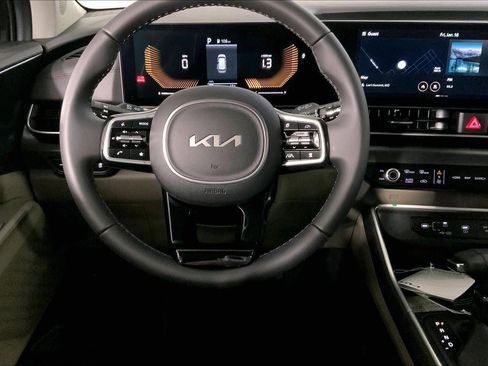 New 2026 Kia Carnival LXS image 13