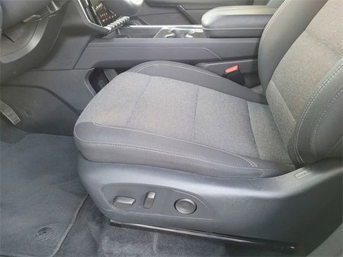 Used 2025 GMC Acadia Elevation image 16